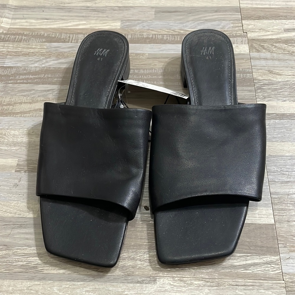 NWT H&M Size 9.5 Black Square toe sandal slide heels